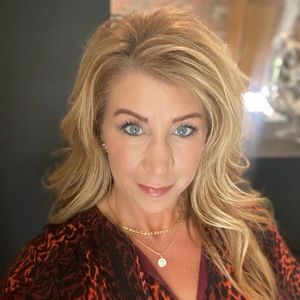 Meet your Posher, Rhonda